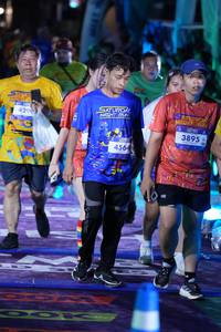 BIB: 429, 1918, 3895, 4564
                            <button type="button" onclick="openModal(26262145)" class="btn btn-primary btn-sm float-right btn-popup" data-toggle="modal" data-target=".modal-high-quality">
                        <i class="fas fa-shopping-cart"></i> Add to Cart
                    </button>
                                            <button type="button" onclick="isThisMe(26262145, true)" class="btn btn-success btn-sm float-right btn-popup btn-isme hidden" data-toggle="tooltip" data-placement="bottom" title="นี่คือรูปของคุณใช่ไหม คลิกที่นี่เพื่อเอาเข้าอัลบั้ม">
                        <i class="fas fa-plus"></i> Add to album
                    </button>
                    <button type="button" onclick="isThisMe(26262145, false)" class="btn btn-warning btn-sm float-right btn-popup btn-isnotme hidden">
                        <i class="fas fa-ban"></i> Remove from album
                    </button>